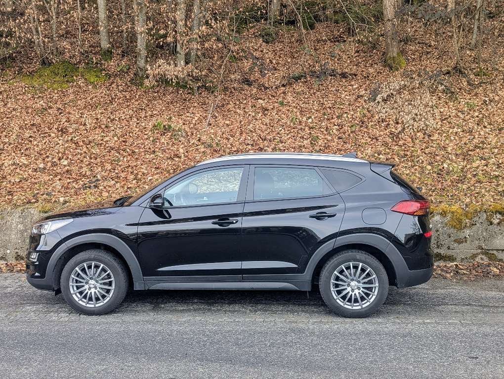 Hyundai Tucson G4FD SUV / Geländewagen