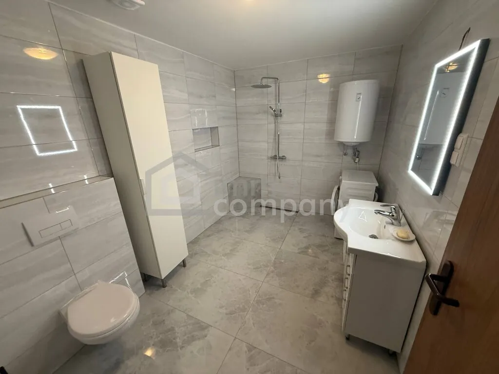 Helle 2-Zimmer-Wohnung mit großer Terrasse - ruhige Lage in Hainburg - Widok 3