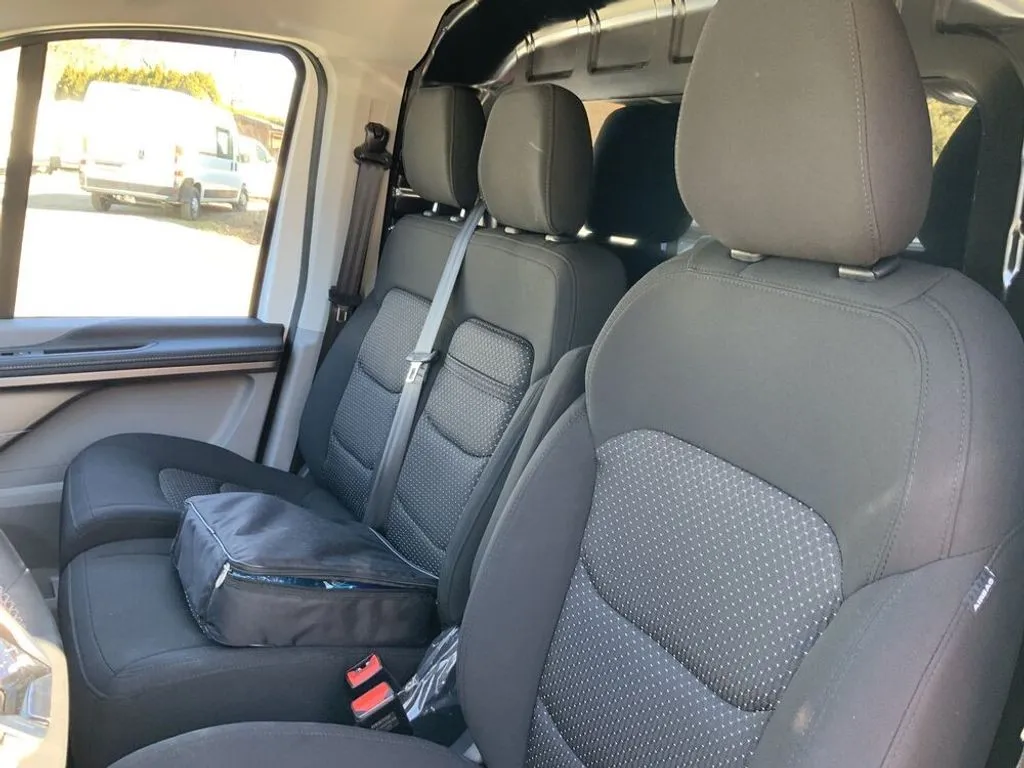 Maxus eDELIVER 7 L2 88 kWh 3,5t Netto: € 32.000,- Transporter / Kastenwagen – Bild 15