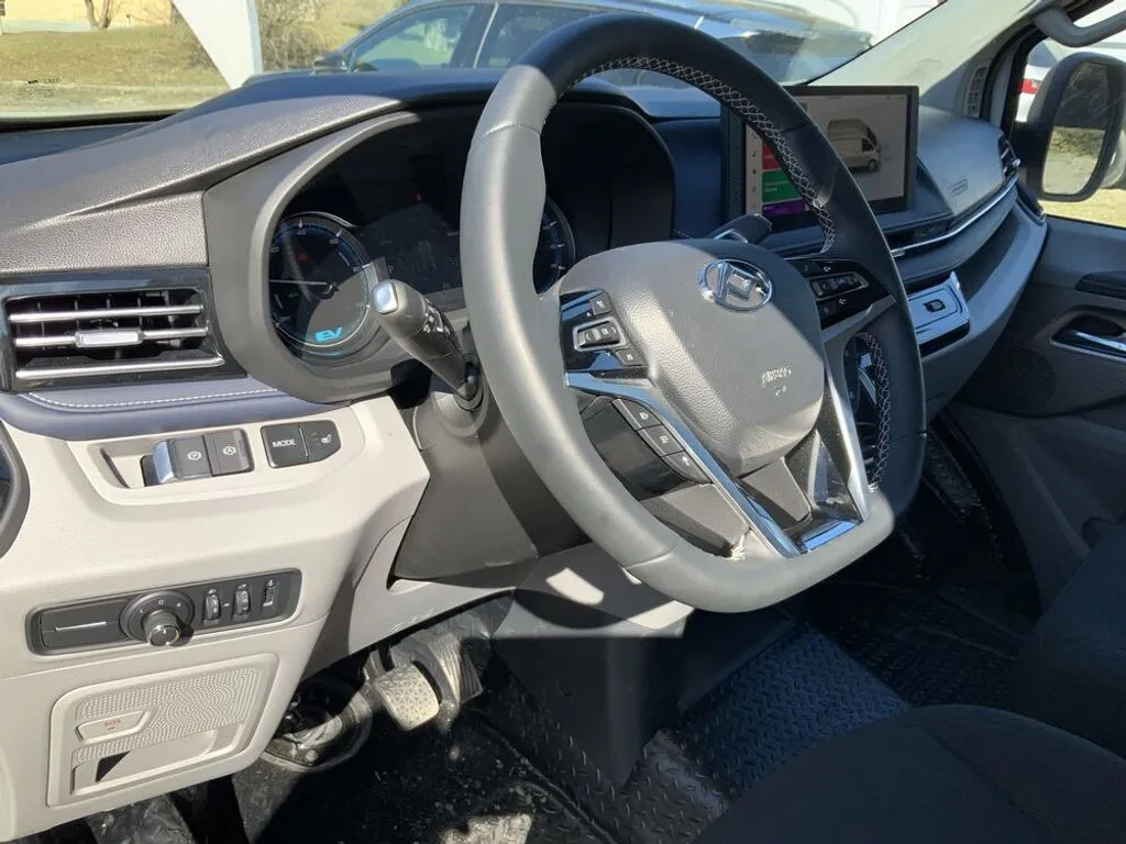 Maxus eDELIVER 7 L2 88 kWh 3,5t Netto: € 32.000,- Transporter / Kastenwagen – Bild 7