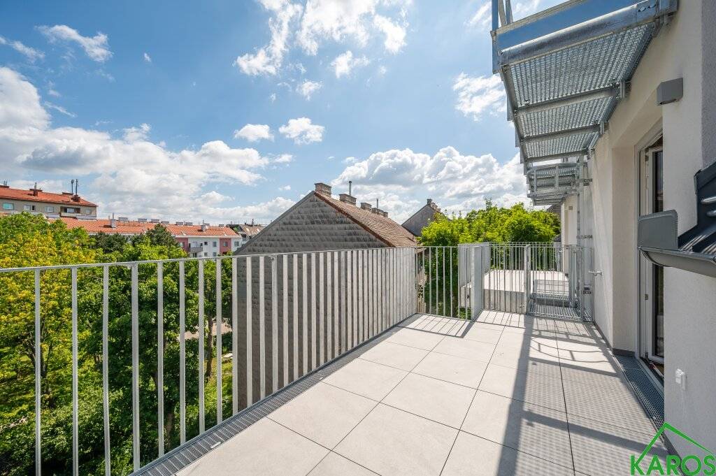 TRAUMHAFTE DACHGESCHOSSWOHNUNG *INKL. EINBAUKÜCHE* - Ansicht 3