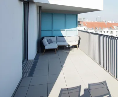 HIGH-END LIVING * HOLIDAY FEELING DAHEIM * 4-ZIMMER-DACHGESCHOSS * BALKON * ALTE DONAU * BESTE FACILITIES * – Bild 3
