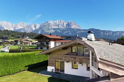 Haus kaufen in Kitzbühel – 287 m² – Bild 1 von 11