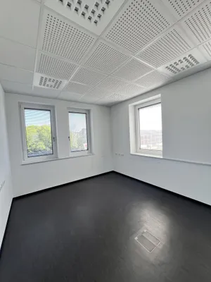 Gewerbeimmobilie mieten in Linz Land – 214 m², € 2.865 – Bild 6 von 9