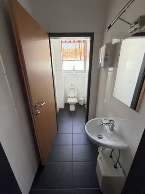 Gewerbeimmobilie mieten in Wiener Neustadt – 456 m², € 4.467 – Bild 8 von 13