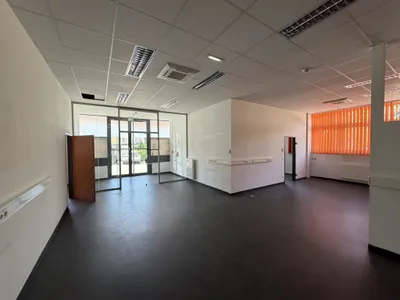 Gewerbeimmobilie mieten in Wiener Neustadt – 456 m², € 4.467 – Bild 3 von 13