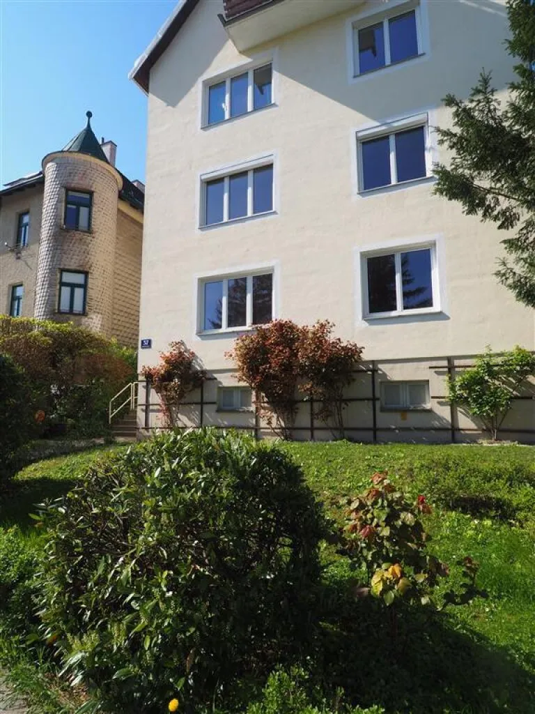 TOP AUFGETEILTE 4-ZIMMERWOHNUNG IM EG - SANIERUNGSBEDÜRFTIG – pohled 2