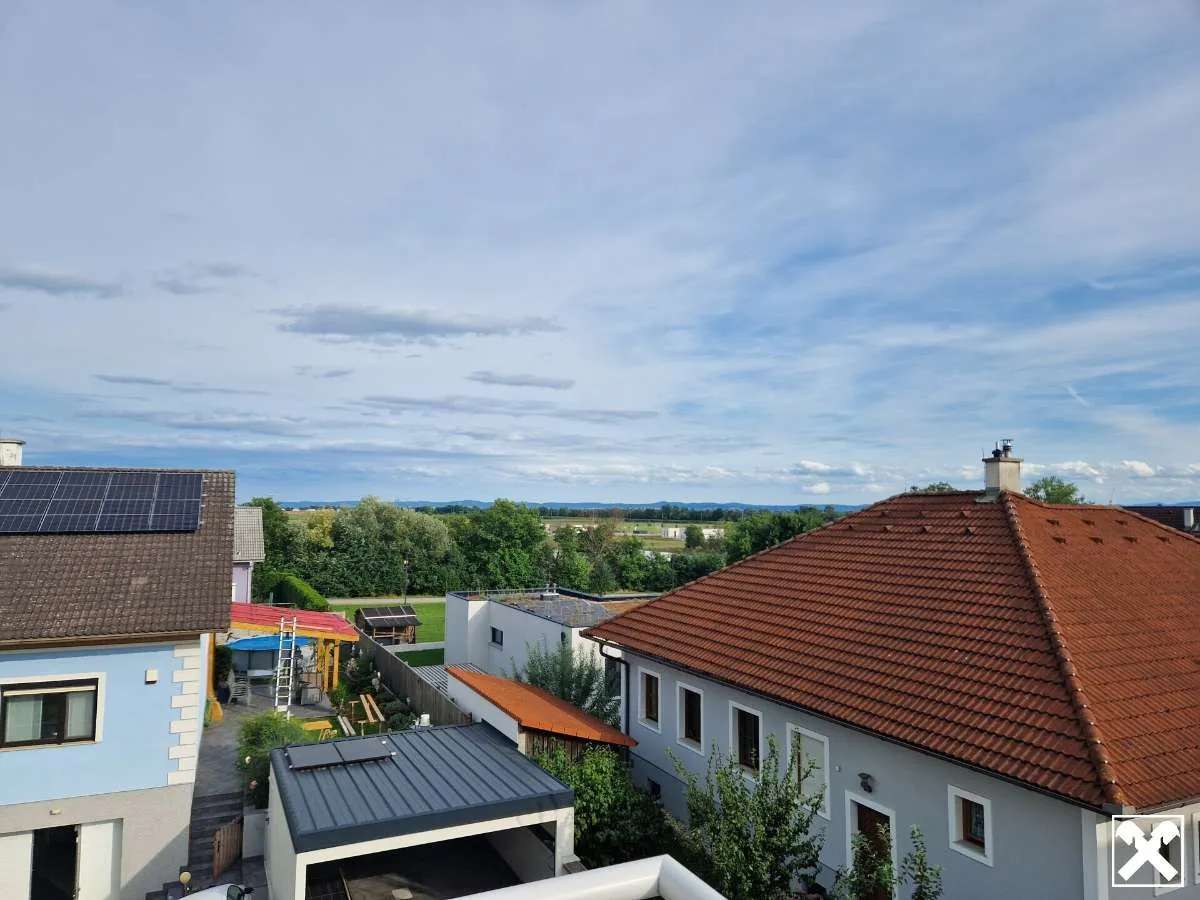 BEFRISTETE PREISREDUKTION: TRAUMHAFTE BALKONWOHNUNG MIT HERRLICHEM AUSBLICK UND MORGENSONNE - PROVISIONSFREI - SCHLÜSSELFERTIG INKL. BAD UND OPTIONAL MIT TIEFGARAGENPARKPLATZ - Ansicht 3