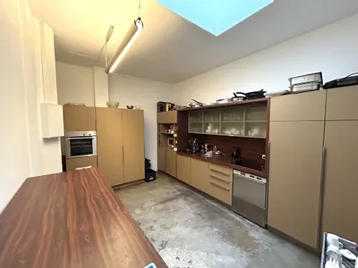 14-Zimmer-Gewerbeimmobilie mieten in Wien – 400 m², € 5.302 – Bild 16 von 17