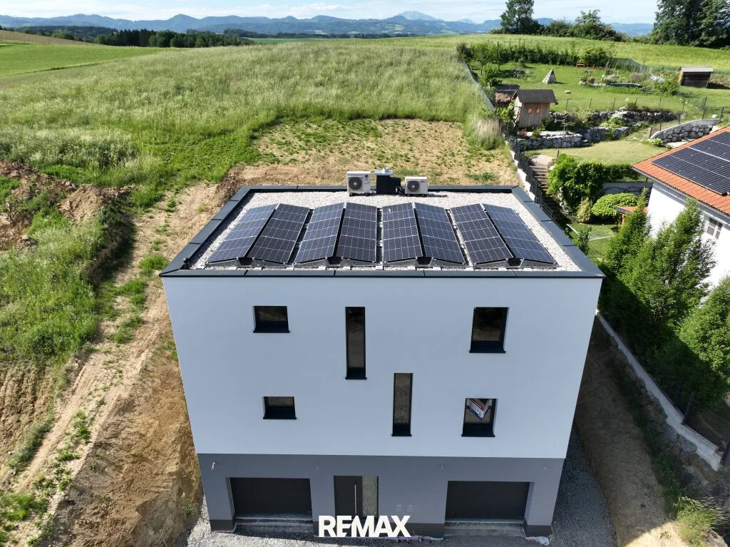 Moderner Neubau - Belagsfertig mit großzügigem Grundstück in St. Leonhard - Ansicht 2