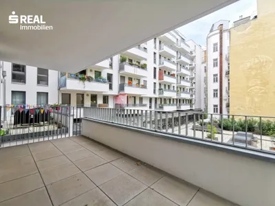 Hofseite Balkonwohnung in der Nußdorfer Straße
