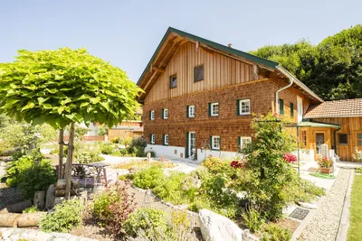 9-Zimmer-Haus kaufen in Vöcklabruck – 241,7 m², € 1.350.000