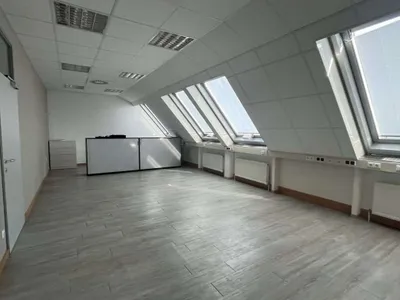 2-Zimmer-Gewerbeimmobilie mieten in Linz – 67 m², € 678