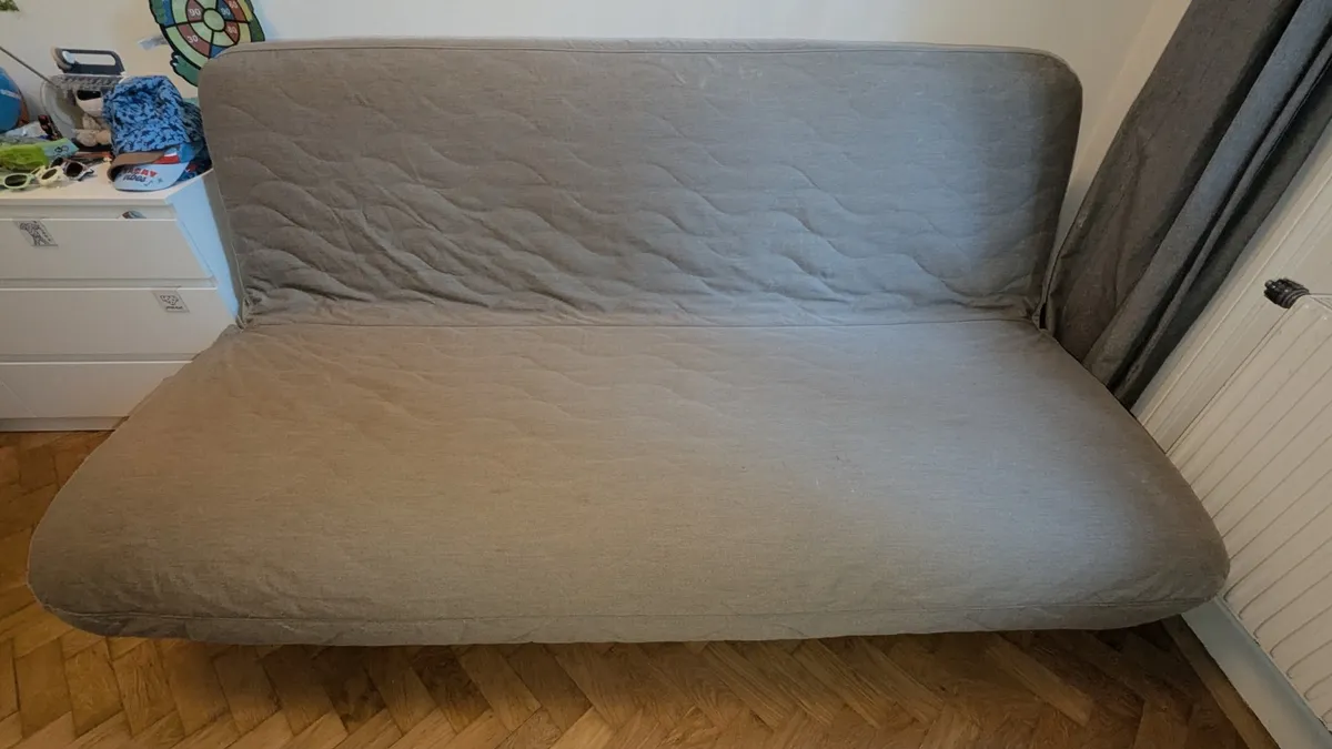 IKEA BEDDINGE Schlafsofa 140x200 + neue Auflage gratis, € 99,- (1180 Wien)