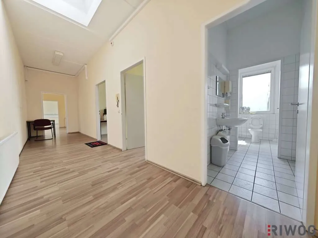 Helles Büro mit 113m² im IZ-Süd | Klima & Parkplätze | Teeküche - Ansicht 3