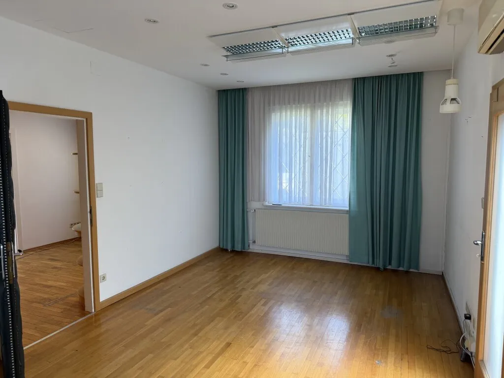 ca. 100 m² repräsentative Büroräumlichkeiten in Zentrumsnähe mit Parkplätzen zu vermieten - Ansicht 3
