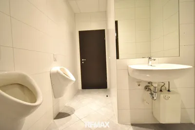 Gewerbeimmobilie mieten in Steyr – 284 m², € 2.369 – Bild 9 von 11