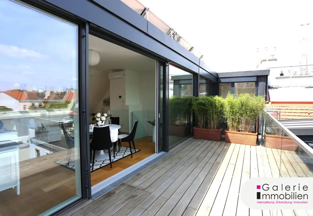 Sonnige und helle DG-Wohnung mit großer Terrasse - zentral begehbar - Nähe U4/Naschmarkt, Wien