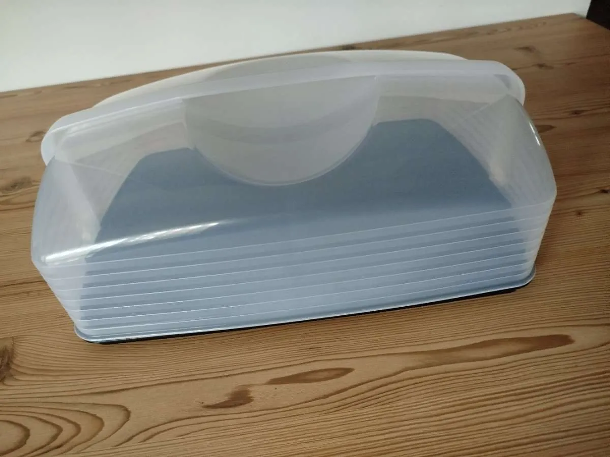 Tupperware Servierlady Kuchentransport, € 57,- (2840 Grimmenstein)