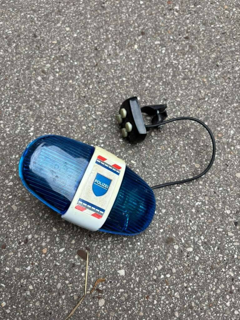 Polizei-Blaulicht und Sirene fr Kinderfahrrad,  0,- (1220 Wien) -  willhaben