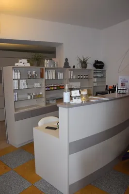 8-Zimmer-Gewerbeimmobilie mieten in Salzburg Stadt – 120 m², € 2.640 – Bild 2 von 10