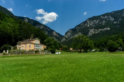 Immobilie kaufen in Neunkirchen – 471 m², € 2.600.000 – Bild 2 von 23