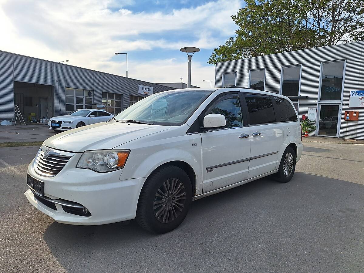 Lancia Voyager 2,8 CRD Gold