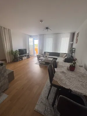 3-Zimmer-Wohnung mieten in Amstetten – 88 m², € 895 – Bild 1 von 11