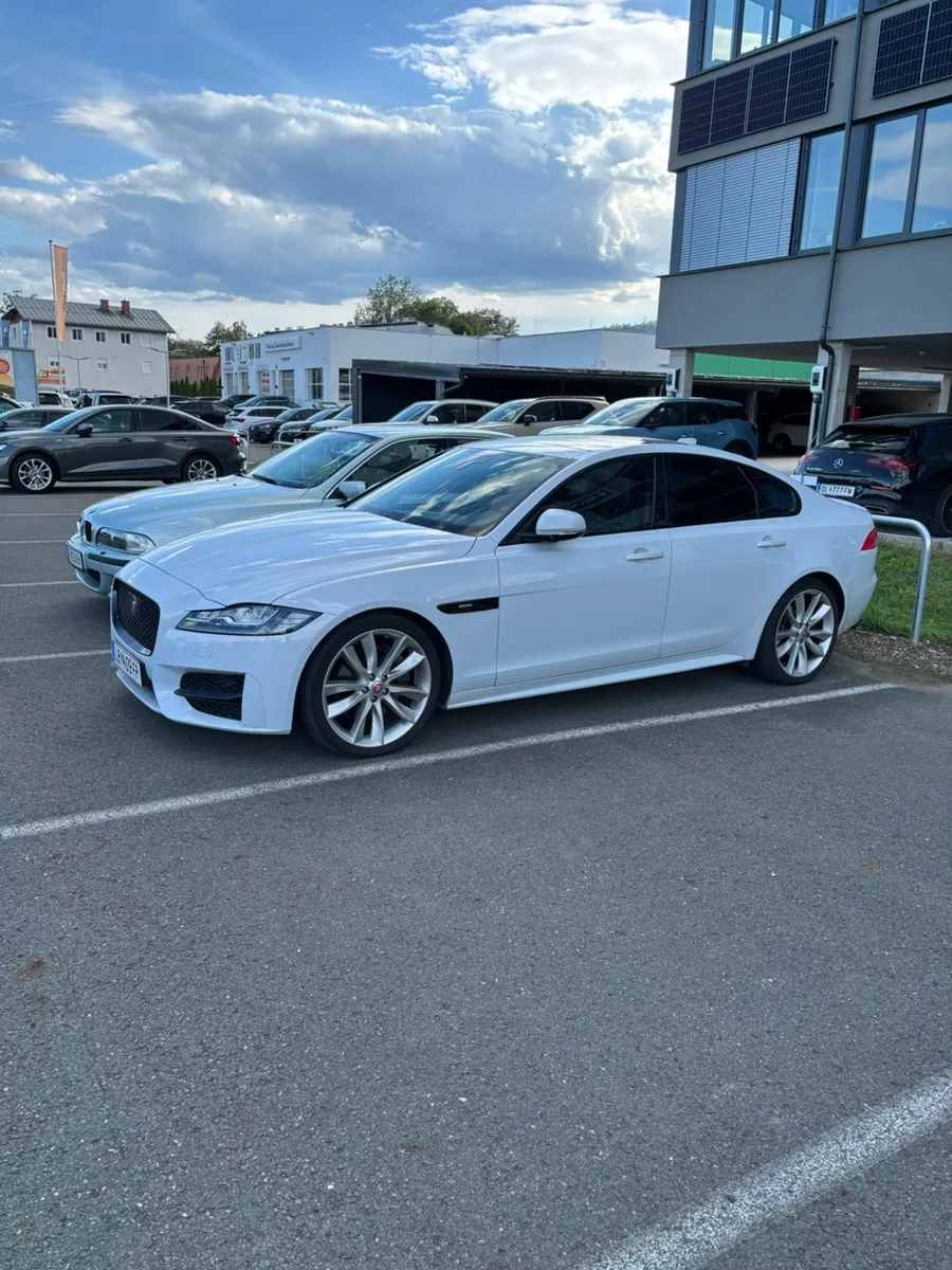 Jaguar XF