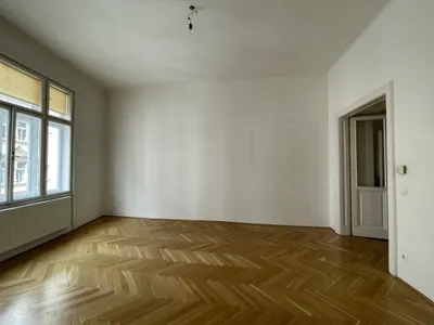 UNBEFRISTET: 4 Zimmer Wohnung mit kleiner Freifläche ab NOVEMBER – Bild 2