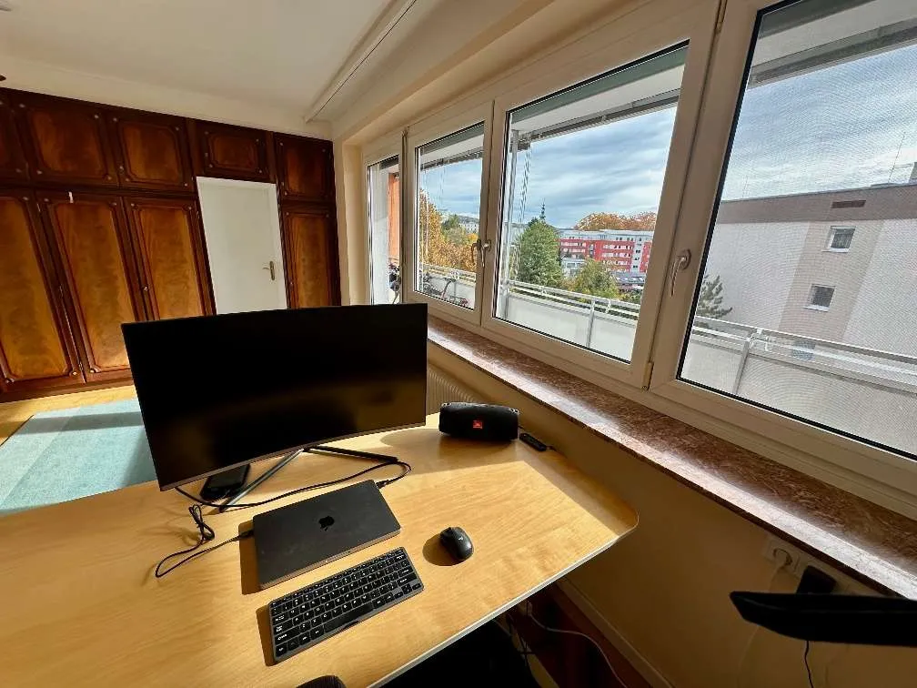 Möblierte Dachgeschosswohnung mit großem Balkon (Furnished top-floor flat with large balcony) - Ansicht 3