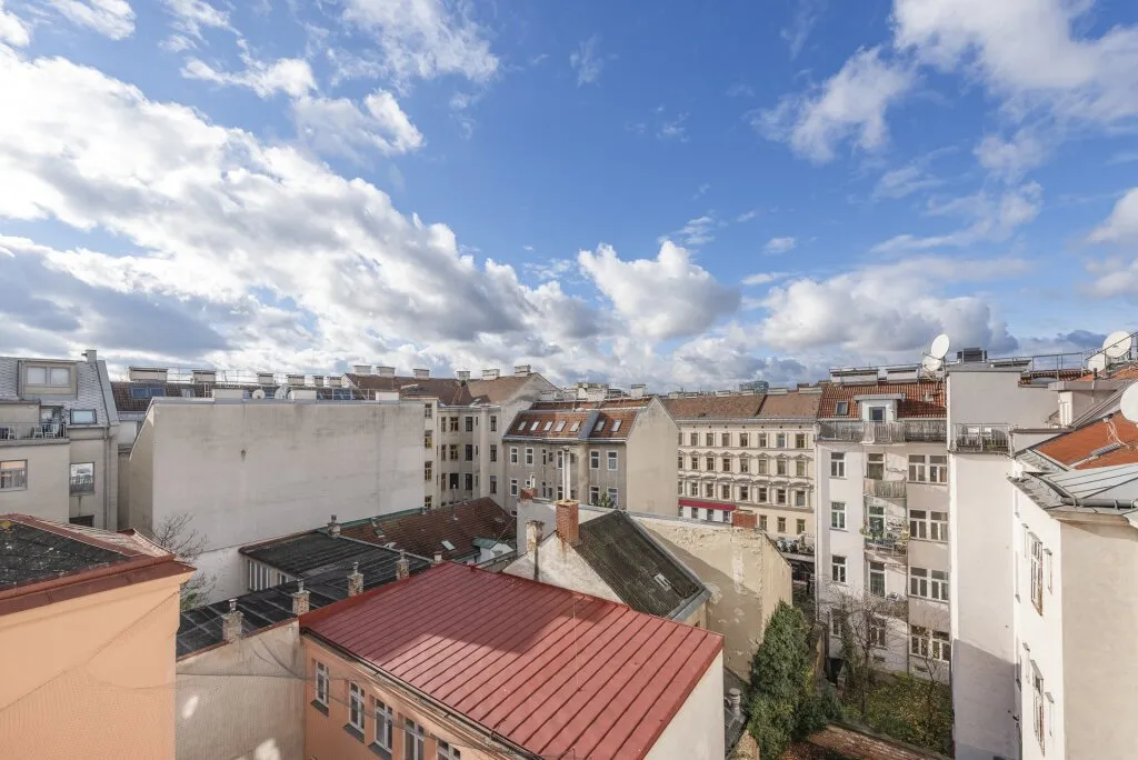 Moderne 2-Zimmer-DG-Wohnung in 1100 Wien - Erstbezug mit Einbauküche & Aufzug! - Ansicht 2