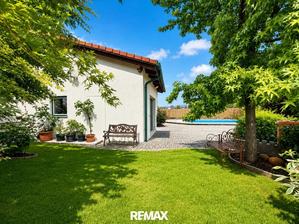 *** Ein Wohntraum mit Urlaubsgefühl: Traumhaft gepflegtes Einfamilienhaus mit Pool, Gartenidylle, Specksteinofen, Wasser-Wasserwärmepumpe mit Fußbodenheizung in Top-Lage *** - Ansicht 3