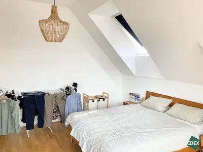Schöne 2-Zimmer-DG-Wohnung mit Terrasse und Klimaanlage – Bild 3