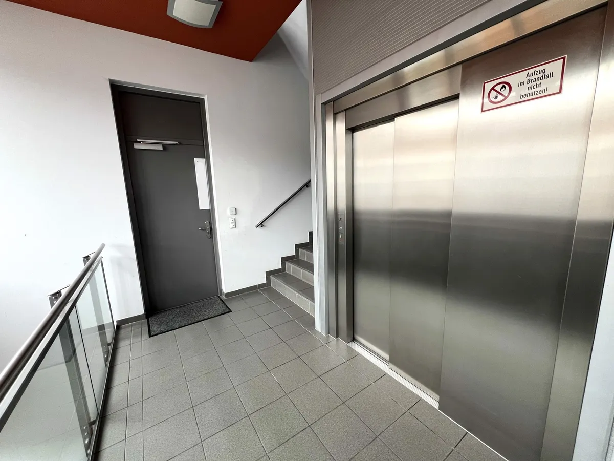 Büro in ruhigem Innenhof mit Stellplätzen - Ansicht 3