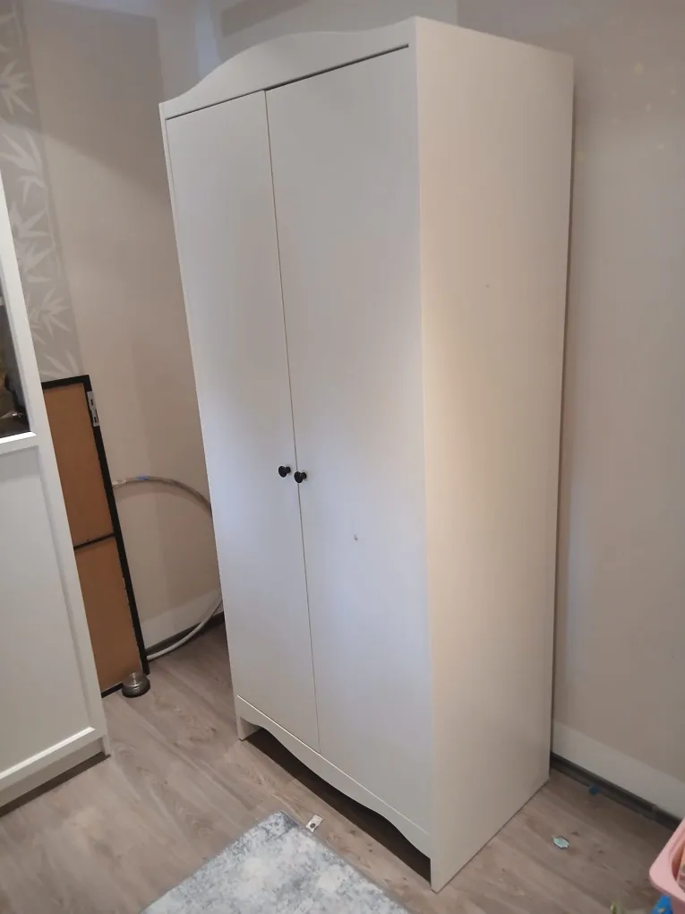 Kleiderschrank SMAGORA von IKEA 80 Breit x 50 tief x 187 cm hoch, € 40,- (1200 Wien)