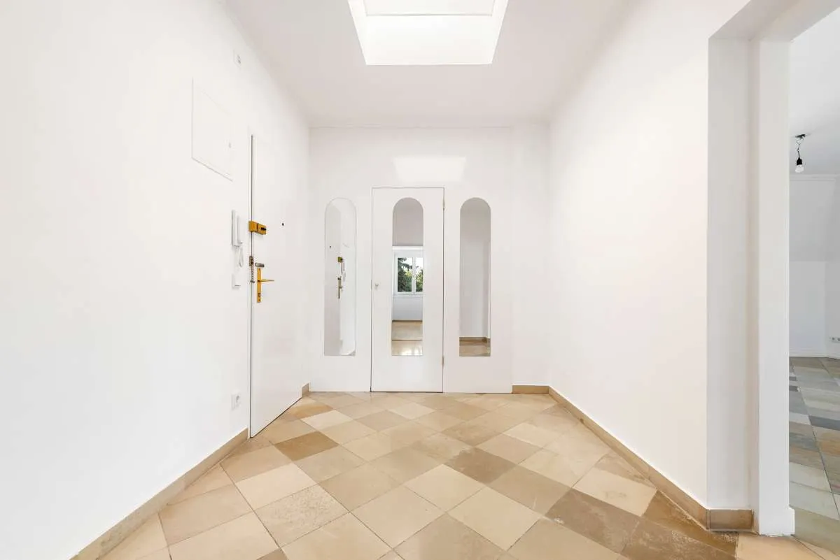 Elegante Dachgeschoßwohnung in Toplage - Privatverkauf, bitte keine Makler - Ansicht 2