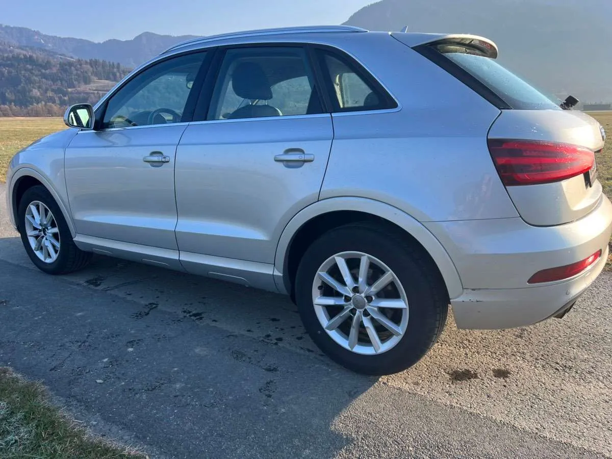 Audi Q3 2013 photo 2