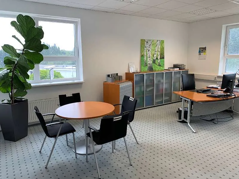 Büro in Vöcklamarkt, modern, repräsentativ und provisionsfrei - Ansicht 2
