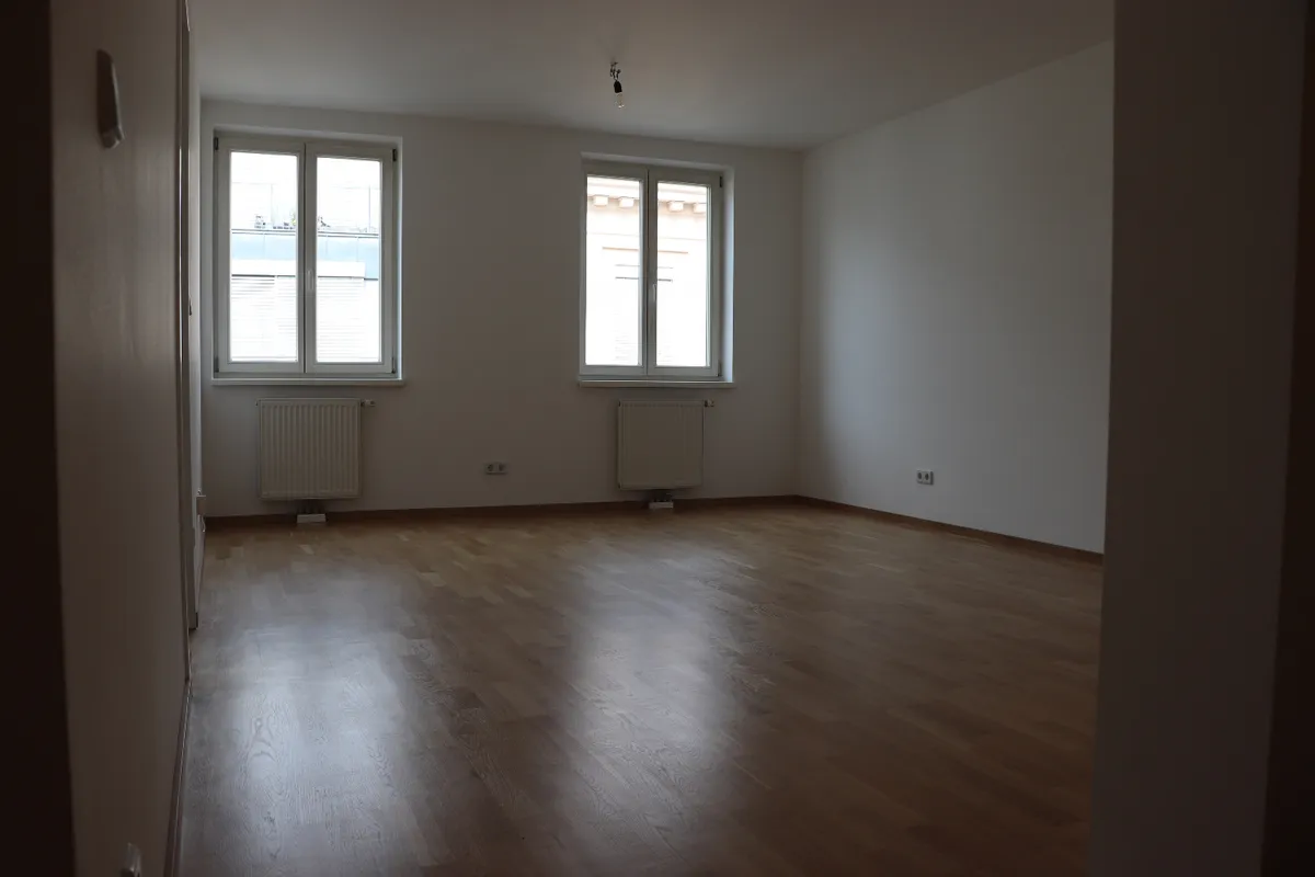 Frisch generalsanierte 2-Zimmer Wohnung in Top Lage - Ansicht 3