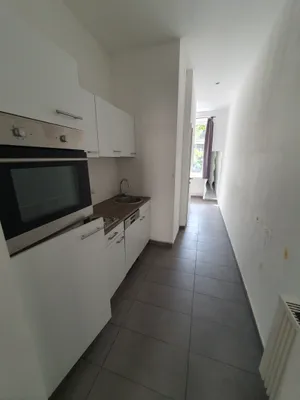 Privatvergabe 1210 Wien, Erstbezug, helle 1 Zimmerwohnung im ersten Stock mit guter Verkehrsanbindung – Bild 2