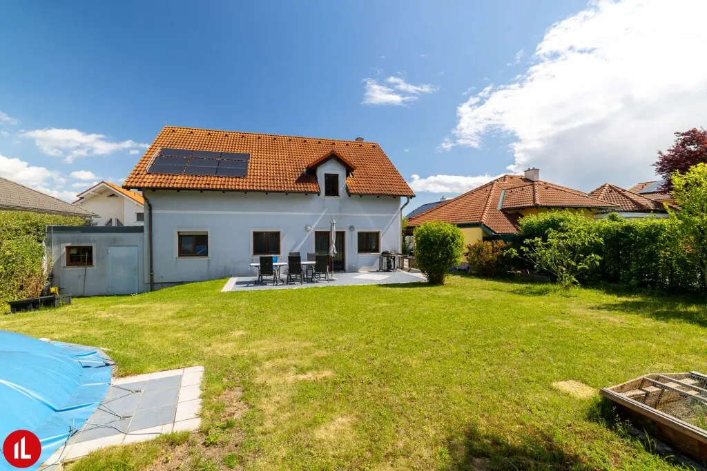 Kaufanbot liegt vor! Familienhaus in Gramatneusiedl welches viel Platz bietet, Garten und Pool - Ansicht 2