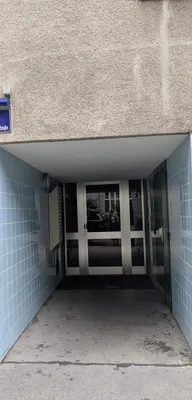 Helle 4 - Zimmer-Wohnung mit großzügige Wohnküche ( 120 m²) mit Lift - nur wenige Gehminuten zur U3 Johnstraße - renoviertes Bad (2025)