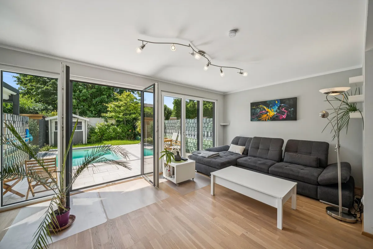 Exklusives Designhaus mit Privatpool & Garten in Wien-Donaustadt - Ansicht 2