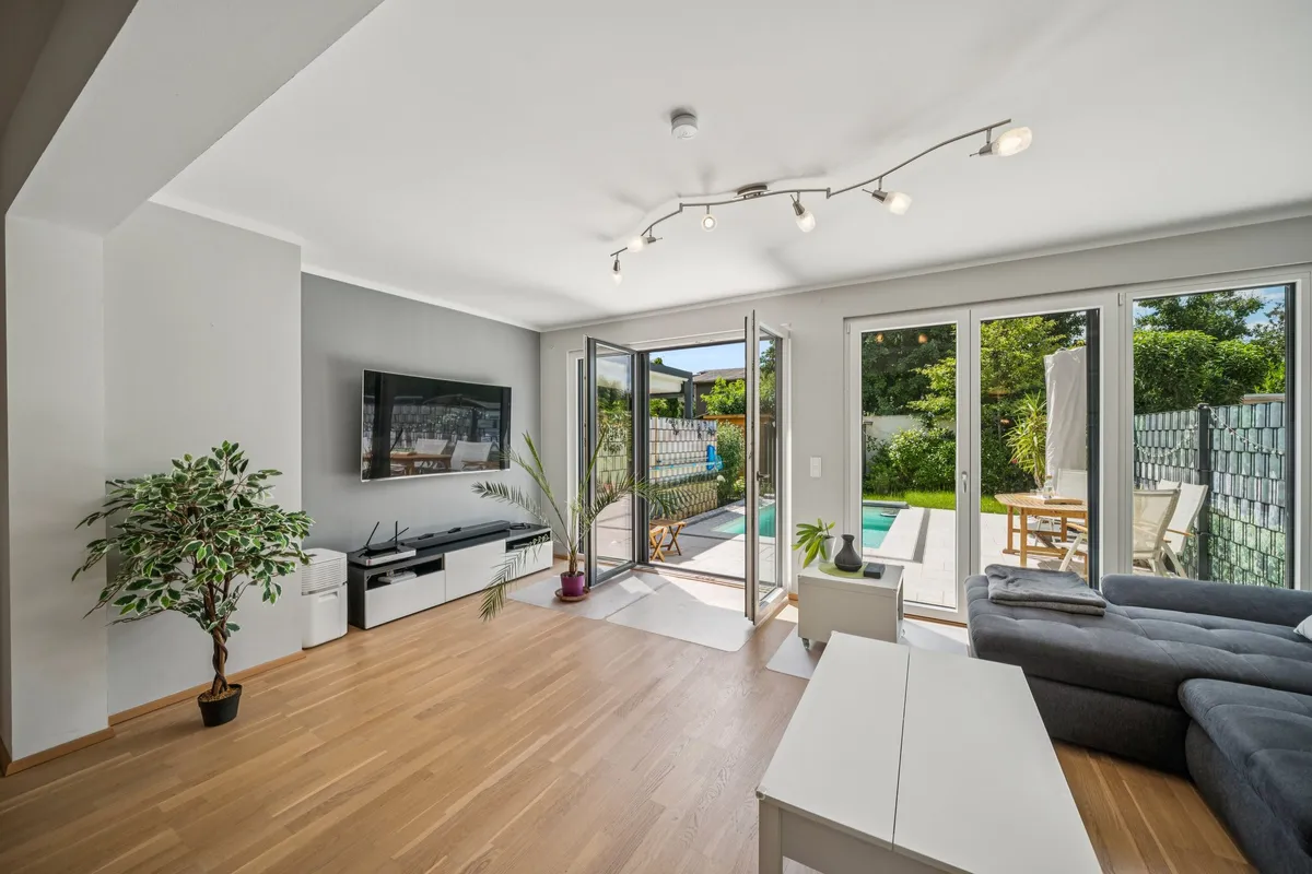 Exklusives Designhaus mit Privatpool & Garten in Wien-Donaustadt - Ansicht 3