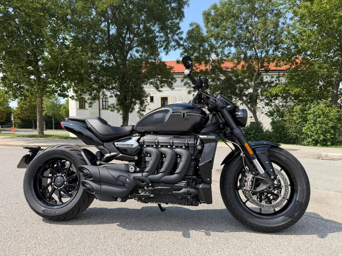 Triumph Rocket