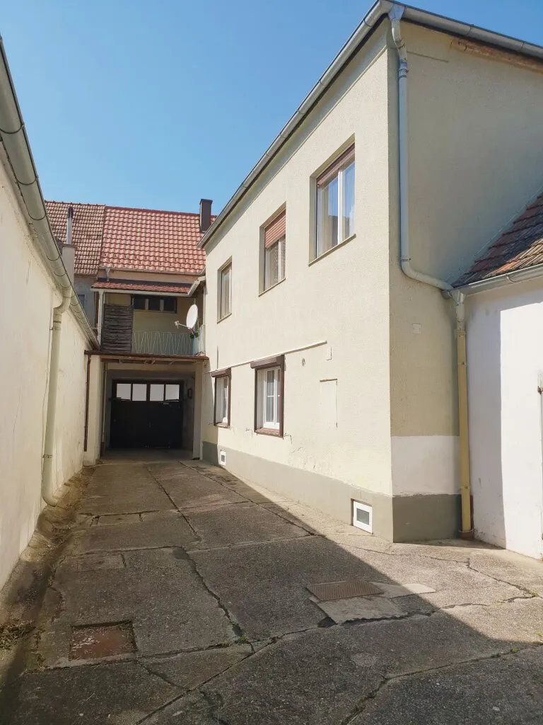 Zweifamilienhaus / Gewerbeobjekt mit Nebengebäude zu verkaufen! - Ansicht 3