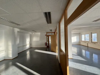 8-Zimmer-Gewerbeimmobilie mieten in Mödling – 399 m², € 4.991 – Bild 4 von 11