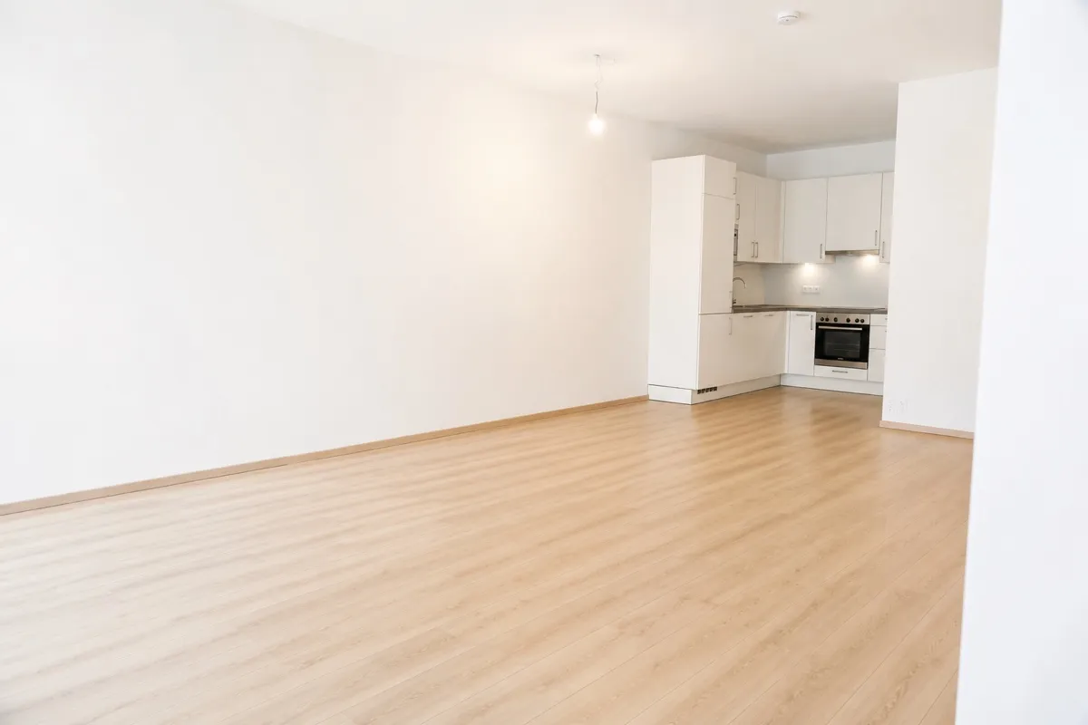 Helle 2-Zimmer-Neubauwohnung mit Loggia & Einbauküche - Bahnhofsnähe - Ansicht 2