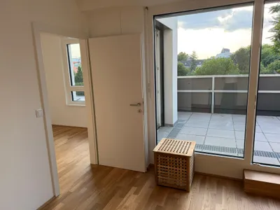 (reserviert) 3 Zimmer, 57 m², 50 m² Eigengarten, Klimaanlagen, U2 Nähe, Balkon, Stellplatz | Erstbezug 2026 | 1220 Wien – Bild 3